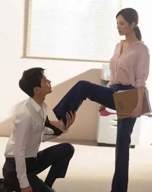 【西檬之家】字母圈的DOM是什么意思？